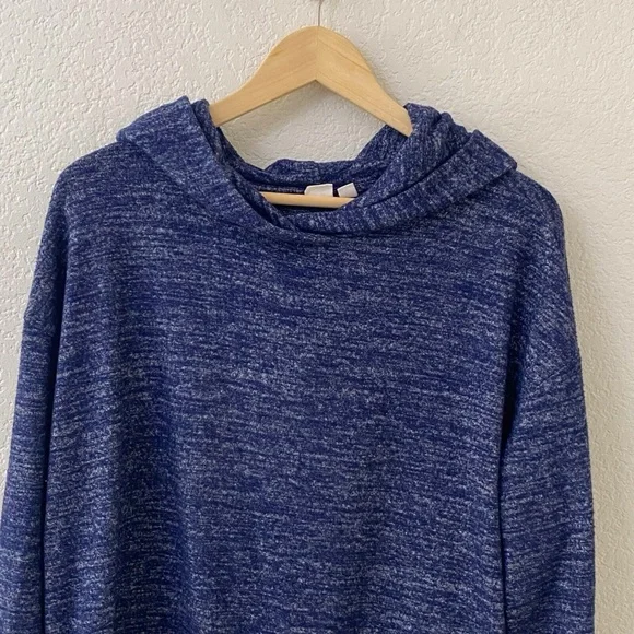 Gap Fleece Hoodie Top Womens Size Medium Long Sleeves - Picture 2 of 4